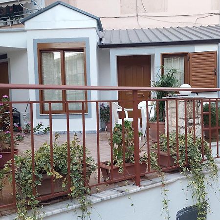 Mario Rooms Sarande Bagian luar foto