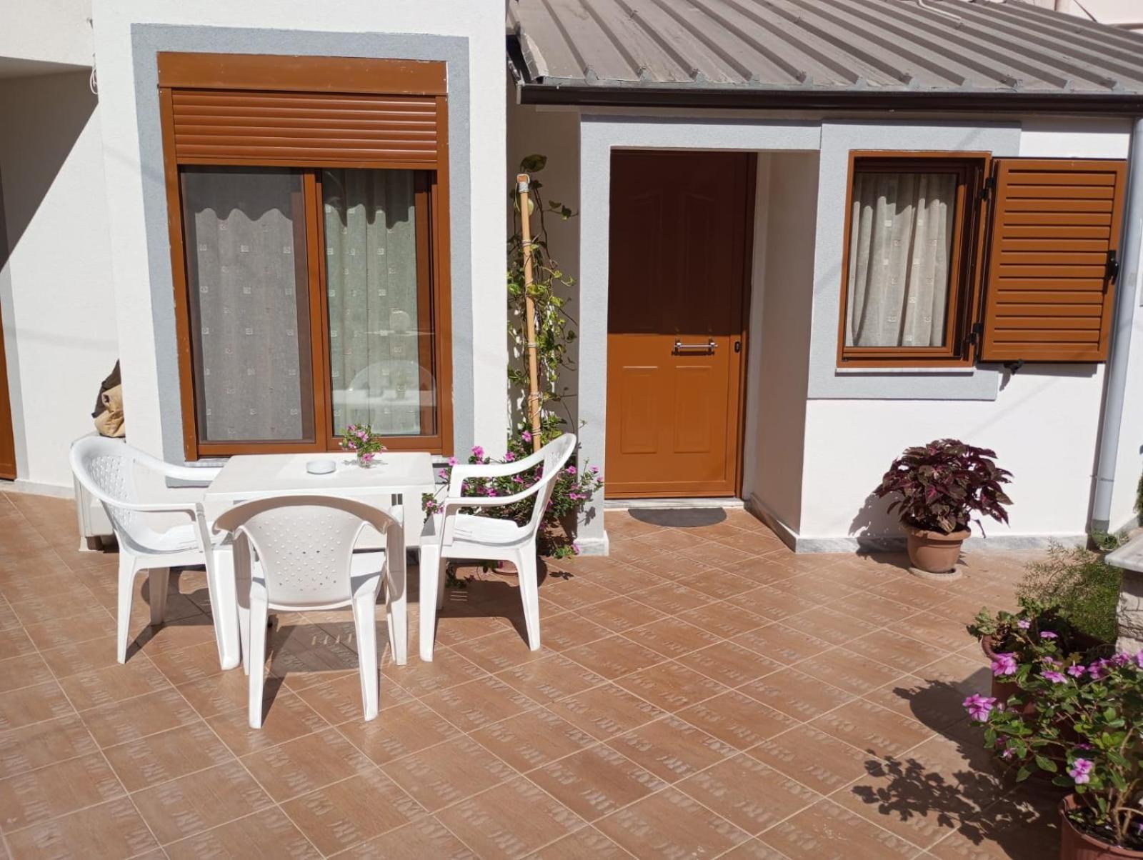 Mario Rooms Sarande Bagian luar foto